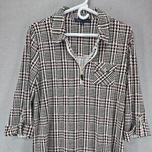 Women's Tommy Hilfiger 3/4 sleeve dress shirt, Black/Pink design, Large